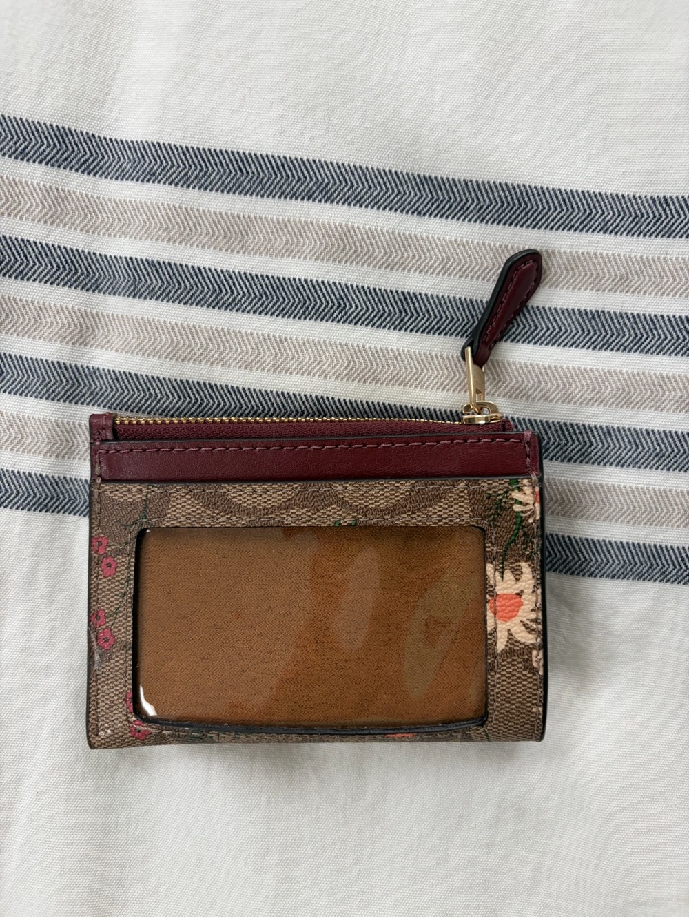 Coach Brown Signature Floral Zip Card Case with Burgundy Trim - Picture 2 of 7